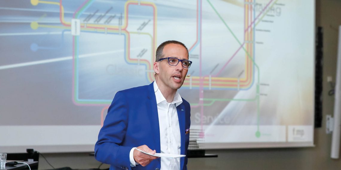 Değerlendirmeler, platformlar ve iş akışı ile para kazanma