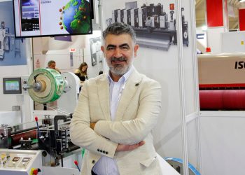 Yaman Baskı Makinaları  etiket baskı,  kesim ve kalite kontrol makinelerini sergiledi
