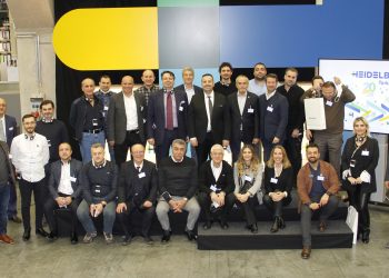 KASAD üyeleri Heidelberg Wiesloch tesislerinde baskıdan sonlandırmaya tüm makineleri demolar eşliğinde incelediler