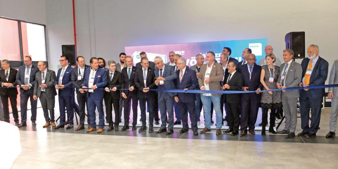 Dev sektör 87 ülkeden ziyaretçileriyle İstanbul’da buluştu Şirketler FESPA Eurasia 2022 ile yeni pazarlara açılıyor