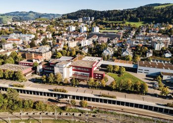 Gallus 100. yılını yeni deneyim merkezinde kutluyor