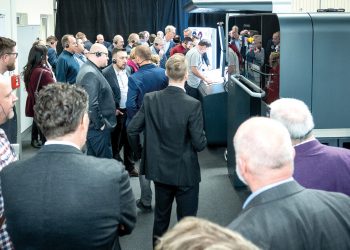 Durst VariJET 106 Open House etkinliği  Koenig & Bauer Durst, dijital karton ambalaj talebi arttıkça VariJET 106 üretimini artırıyor