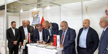 Aktifmak Dr. Oktay Duran METAL’e Eureka kutu katlama yapıştırma makinası bağışladı