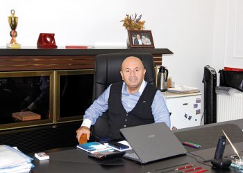 Burhan Edemen (Kros Matbaa Malzemeleri)  “Geleceği karanlık görmüyorum”