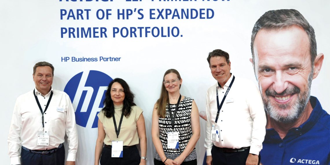 HP’nin genişletilmiş astar portföyünün bir parçası olan  Yeni su bazlı ACTDigi® LEP Primer, gelişmiş baskı performansı ve gelişmiş kullanıcı deneyimi sunuyor