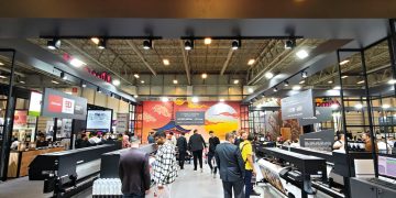 Yeni UJV300DTF-75 ve TS200-1600 ile daha fazla fırsat Mimaki 50. yılını  SIGN İstanbul 2025’te ‘SIRADIŞI’ yeniliklerle kutladı