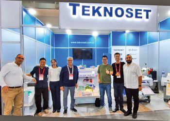 İki yeni makinenin ilk kez sergilendiği Teknoset standı yoğun ilgi gördü