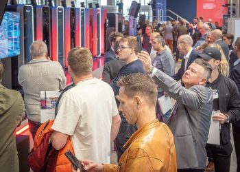 Ticari, etiket ve kârlı ambalaj baskısı için esnek B2 çözümü   Koenig & Bauer Rapida 76